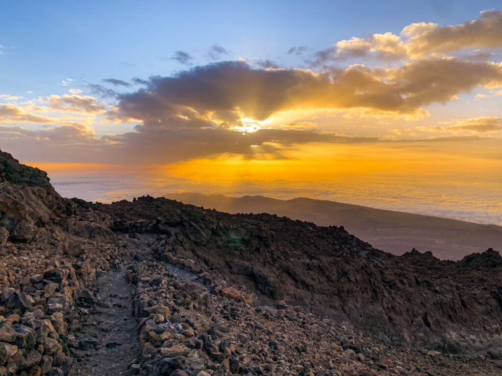 Sonnenaufgang auf Berg