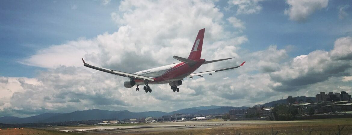 Flugzeug im Landeanflug